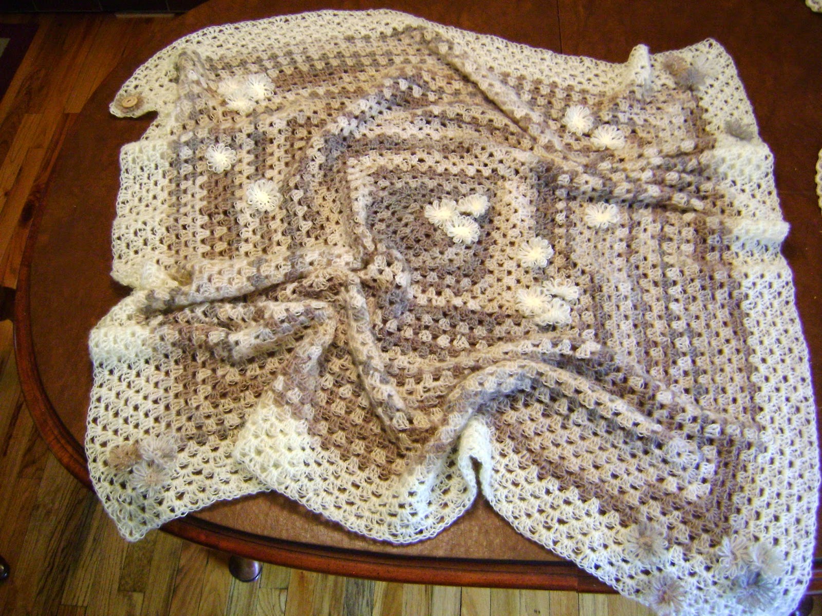 Creative Designs by Sheila Zachariae Mohair Blanket With Daisies