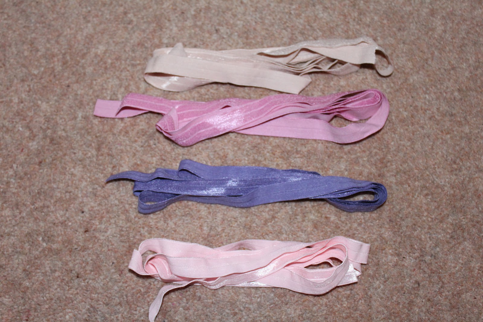 Diy Elastic No Tug Hair Ties Oh So Amelia