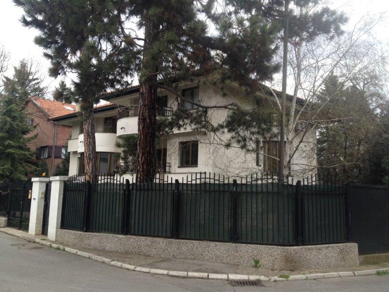 apartment house for sale