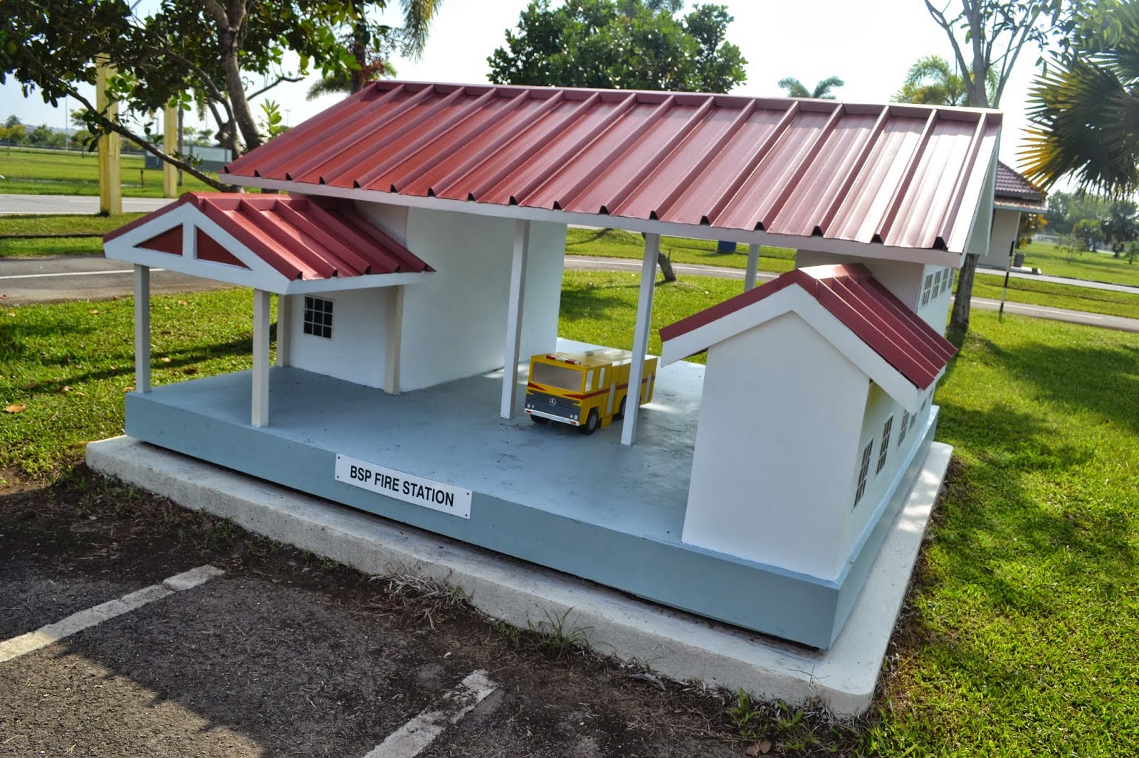 Replika Balai Bomba di Kuala Belait Replika Balai Bomba di Kuala Belait