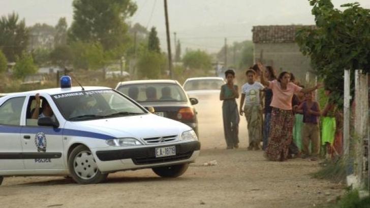 ΡΟΜΑ ΟΙ ΔΡΑΣΤΕΣ ΤΗΣ ΛΗΣΤΕΙΑΣ ΣΕ ΒΑΡΟΣ ΕΡΓΑΖΟΜΕΝΗΣ ΤΟΥ ΚΑΖΙΝΟ ΑΛΛΑ ΚΑΙ ΠΟΛΛΩΝ ΑΛΛΩΝ ΛΗΣΤΕΙΩΝ!ΕΣΤΙΑ ΕΓΚΛΗΜΑΤΙΚΟΤΗΤΑΣ ΑΥΤΟΙ ΚΑΙ ΟΙ ΚΟΜΜΟΥΝΙΣΤΕΣ ΚΑΛΑ ΕΛΕΓΕ Ο ΧΙΤΛΕΡ! ΡΟΜΑ ΟΙ ΔΡΑΣΤΕΣ ΤΗΣ ΛΗΣΤΕΙΑΣ ΣΕ ΒΑΡΟΣ ΕΡΓΑΖΟΜΕΝΗΣ ΤΟΥ ΚΑΖΙΝΟ ΑΛΛΑ ΚΑΙ ΠΟΛΛΩΝ ΑΛΛΩΝ ΛΗΣΤΕΙΩΝ!ΕΣΤΙΑ ΕΓΚΛΗΜΑΤΙΚΟΤΗΤΑΣ ΑΥΤΟΙ ΚΑΙ ΟΙ ΚΟΜΜΟΥΝΙΣΤΕΣ ΚΑΛΑ ΕΛΕΓΕ Ο ΧΙΤΛΕΡ!