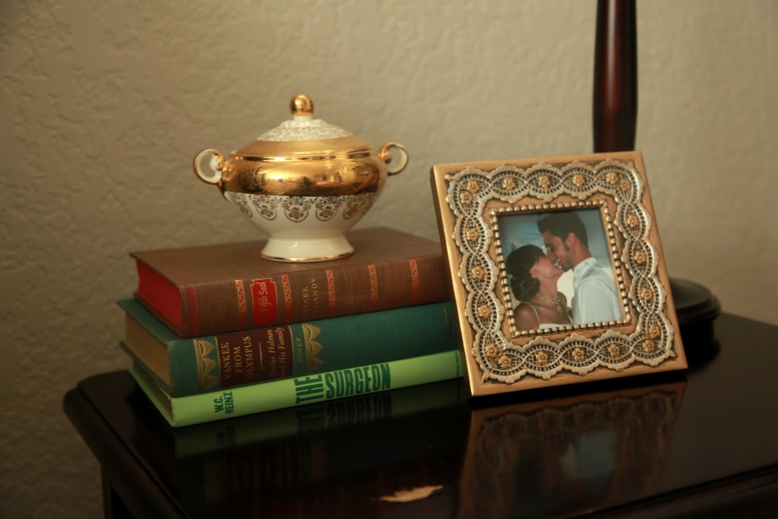 vintage pretty {DIY} Pretty Frames on the wall
