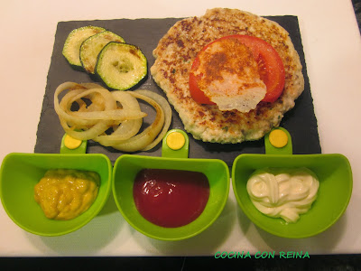 Hamburguesa De Pollo Y Champiñón Con Galletita De Queso
