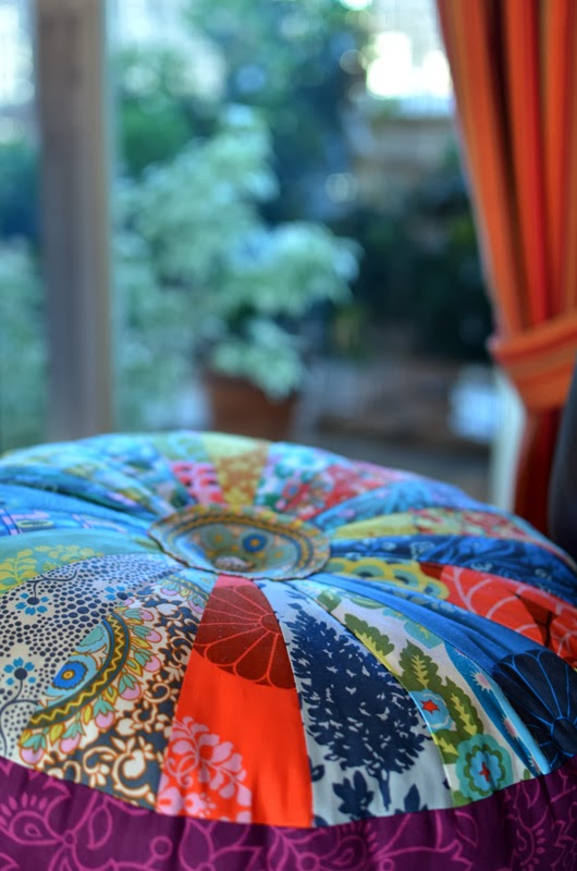 keywoman sews dresden plate pillow No2