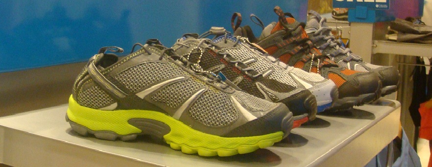 manjaru hiking sandals price