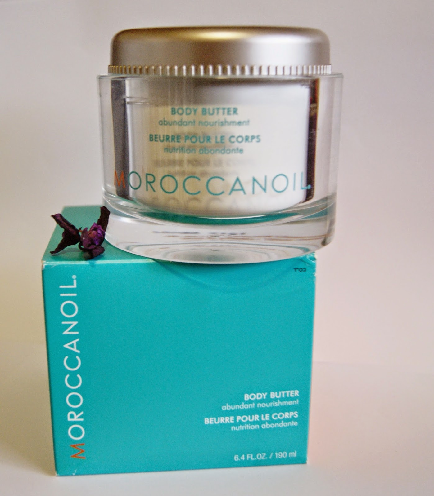 Smooth Like Butter!: Moroccanoil Body Butter, beauty, skincare, review, lotion, dry, skin, relief, toronto, ontario, canada, the purple scarf, melanieps
