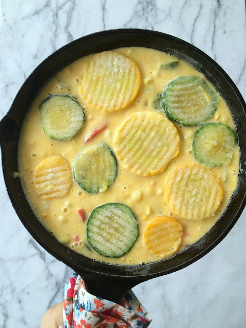 Veggie Skillet Cornbread Recipe- Perfect pretty vegetable packed side dish | www.jacolynmurphy