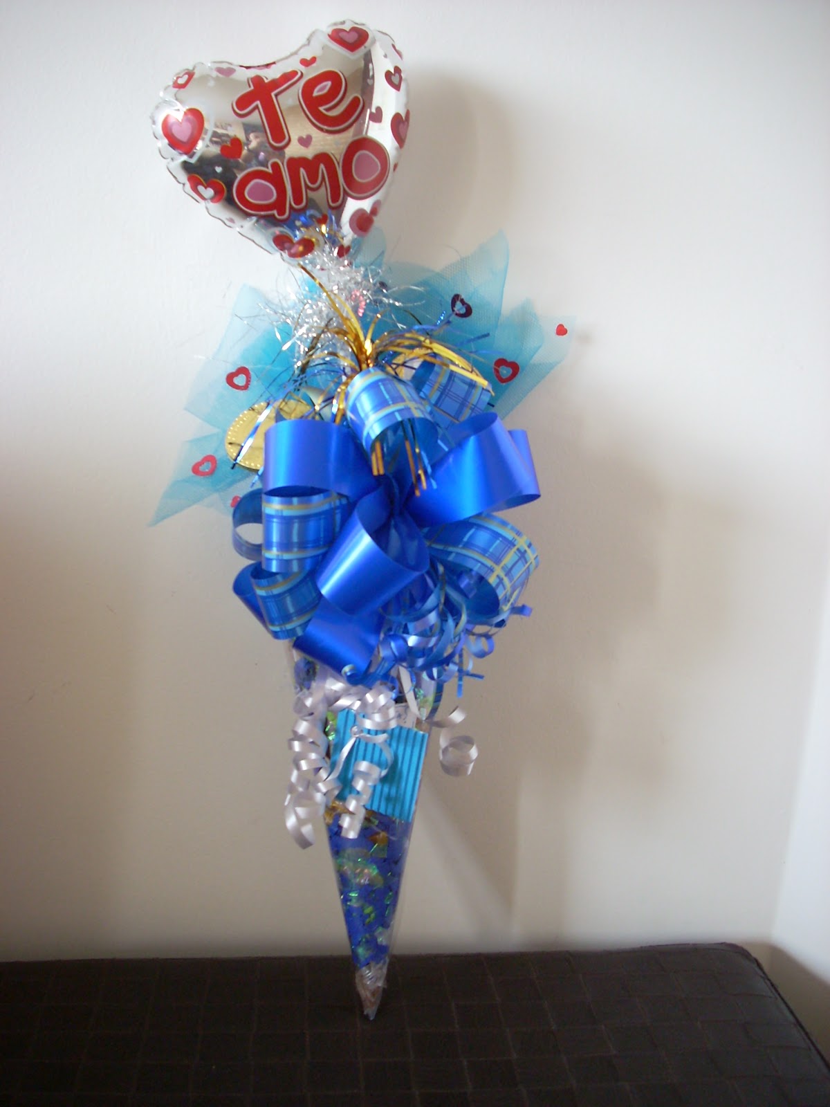 Decora Tu Regalo: Cono Sorpresa