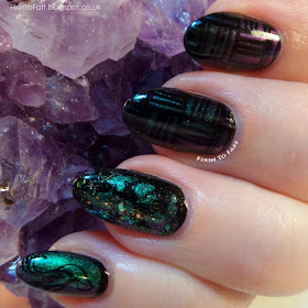 ILNP Sirene stamped over black MoYou Nails
