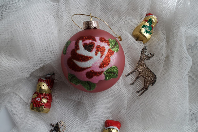 christmas, christmas decorations, accessorize christmas, lindt chocololate, cath kidston christmas, cheap decorations, 