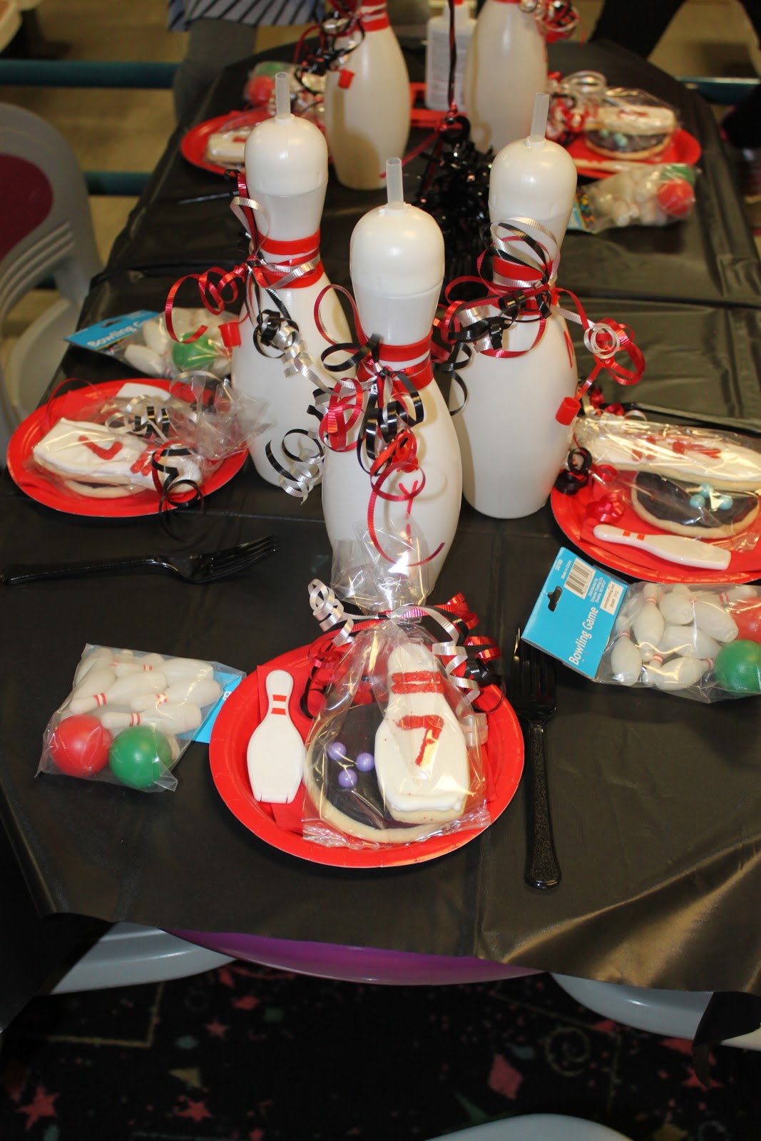 It's Fun 4 Me! Kids Bowling Birthday Party