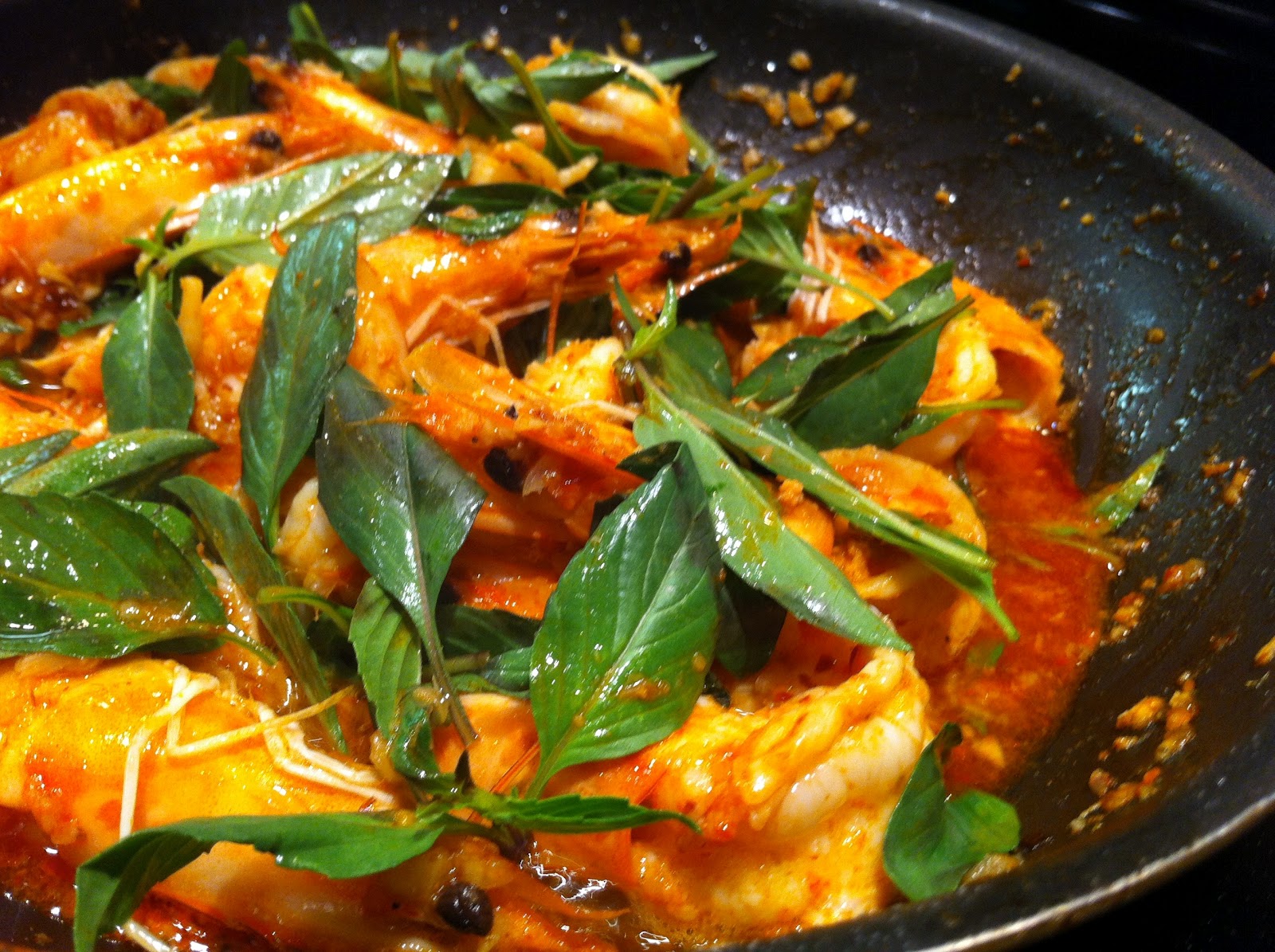 TraveloStory Pan fried Thai basil shrimp