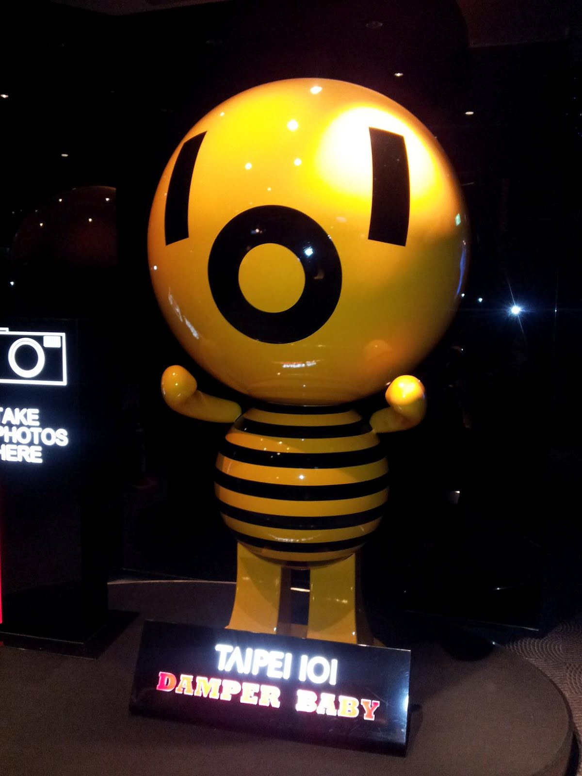 The Tuned Mass Damper Atop Taipei 101 r/architecture