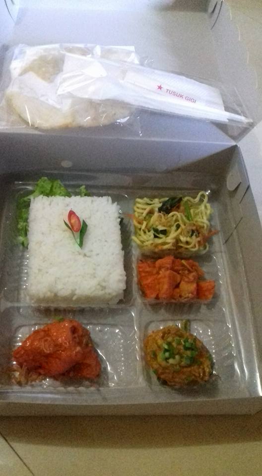 Nasi Kotak Tuban 17 500 Catering Di Tuban Aneka oalahan sosis ini akan jadi topik kita pada artikel kali ini karena sosis merupakan makanan yang sering dijadikan sebagai olahan makanan yang enak. catering di tuban