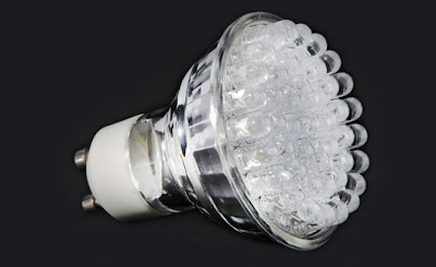 LED light bulb