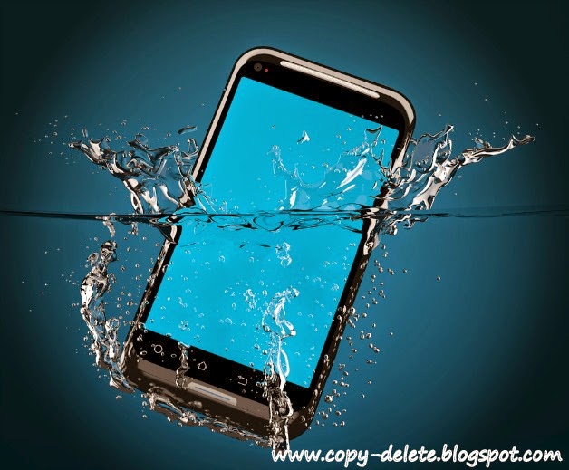 How-to-fix-wet-smartphone-dropped-in-water-at-home