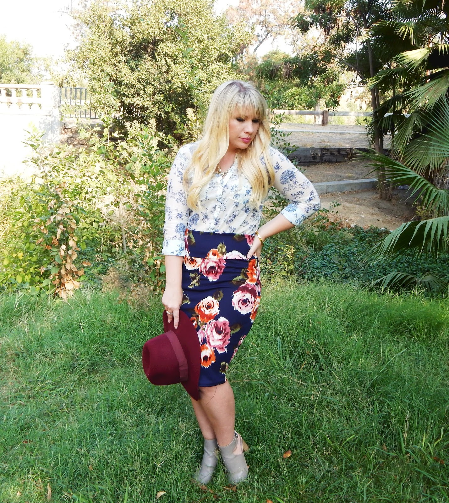 Fun Navy Floral Outfit Idea