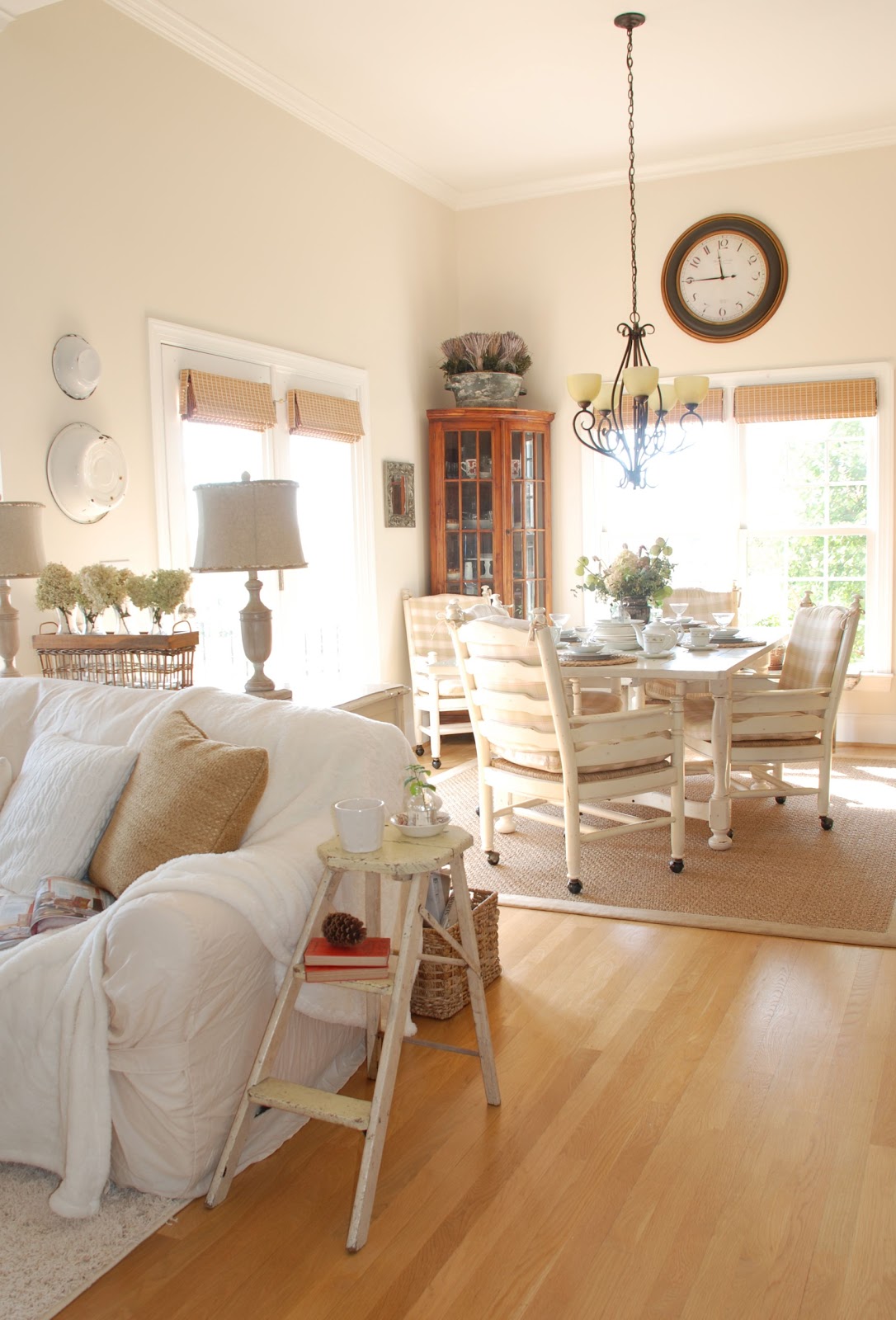 { the vintage wren } my breakfast nook