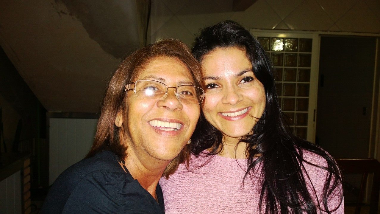 A FELICIDADE DA BRENDA E DA MEG, NÃO TINHA TAMANHO.