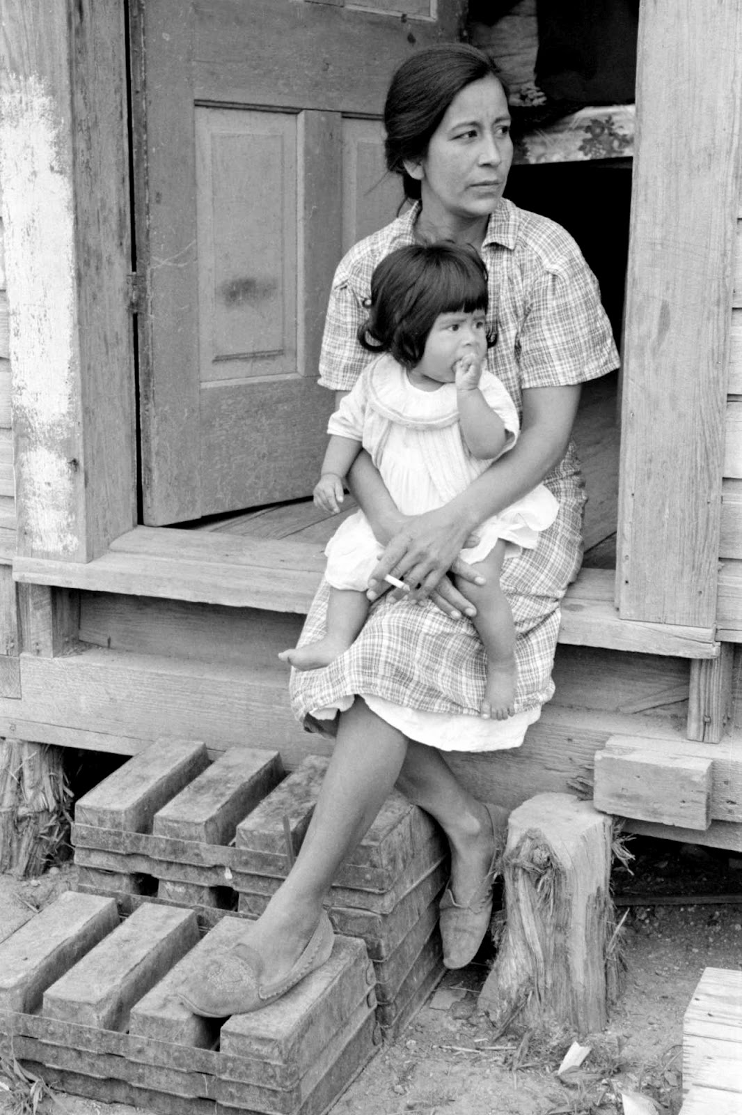 History in Photos: Russell Lee - Mothers and Children
