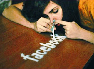 camisa+de+for%C3%A7a(2) Facebook X Trabalho - Depoimento de uma (Ex)Atual Viciada