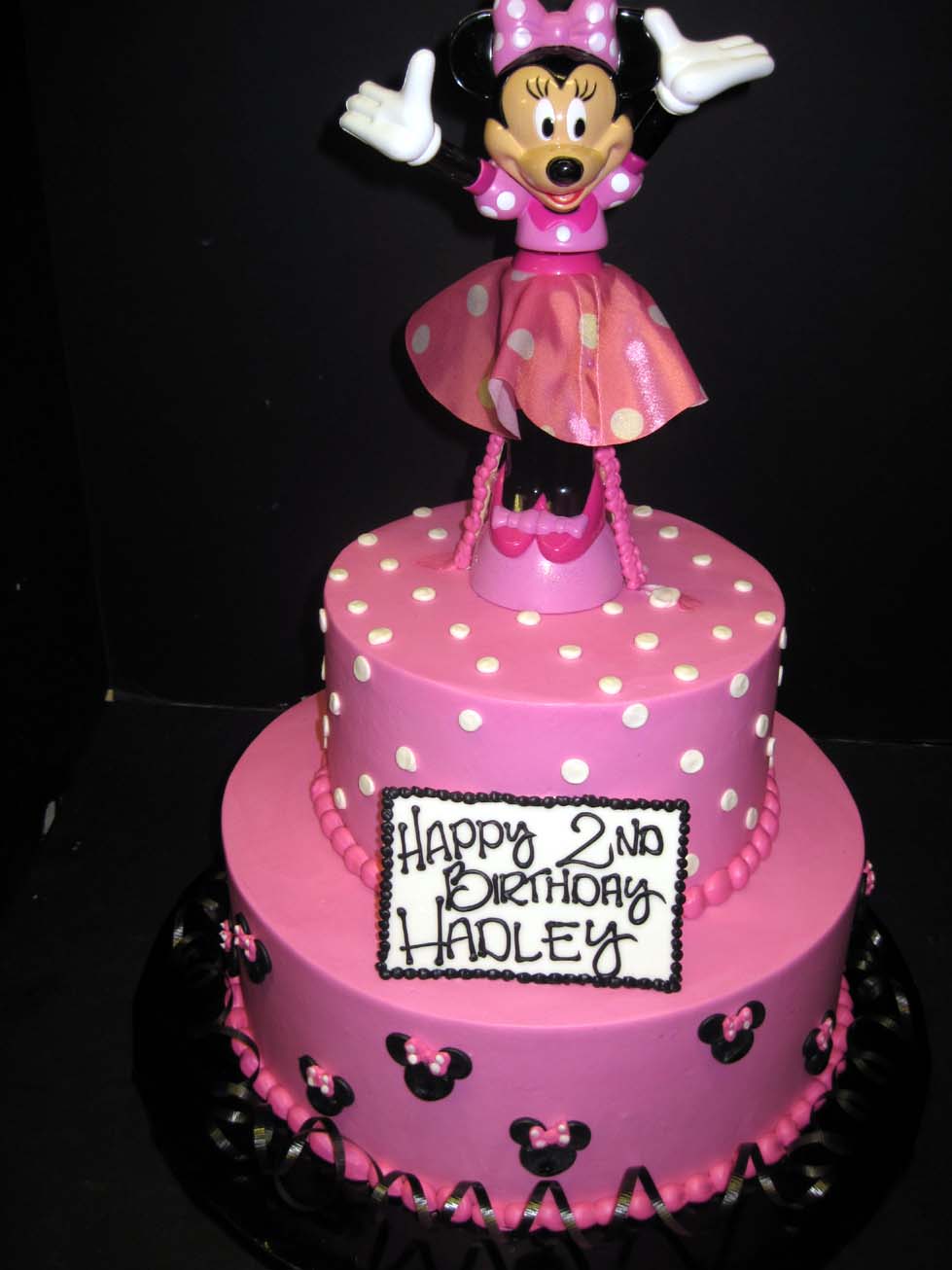 Hansen's Cakes It's always fun here at Hansen's Cakes!