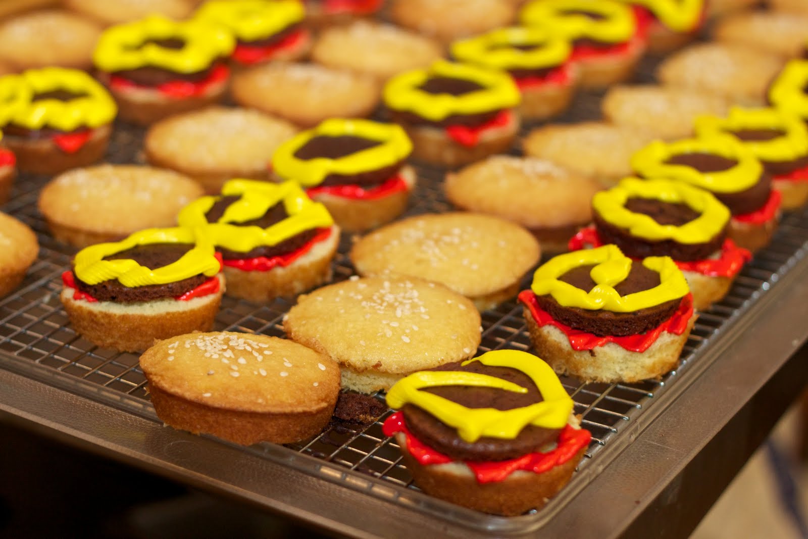 SHORTBREAD Hamburgers for Dessert?