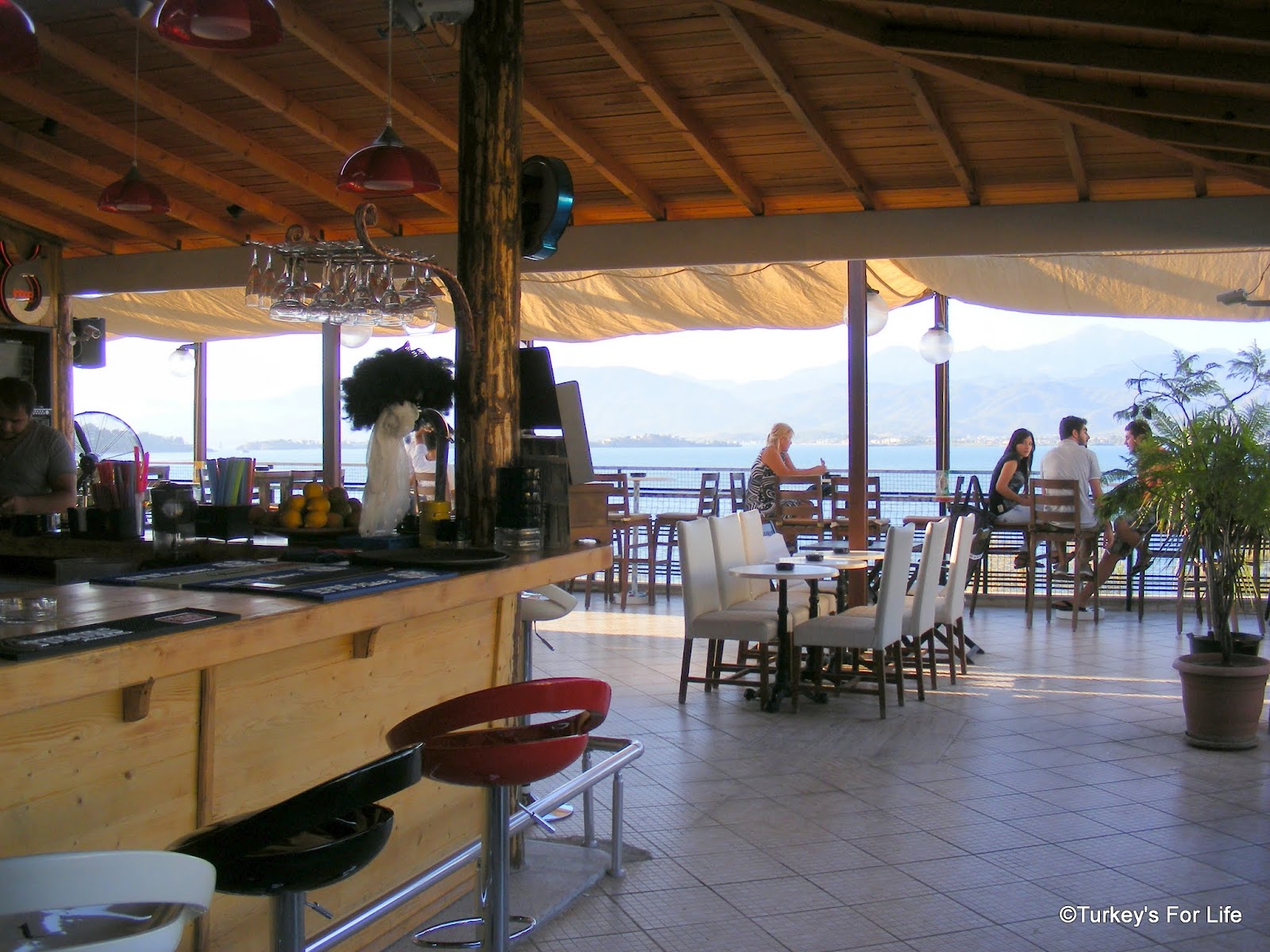 Fethiye Terrace Bars: Cafe Park Teras - A True Terrace Bar Experience