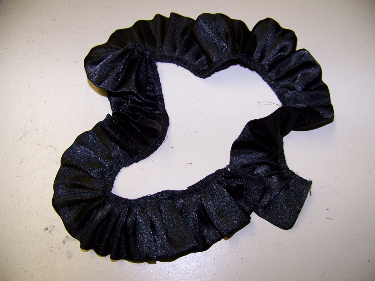 civil war hat ladies tutorial glued braid onto fabric form