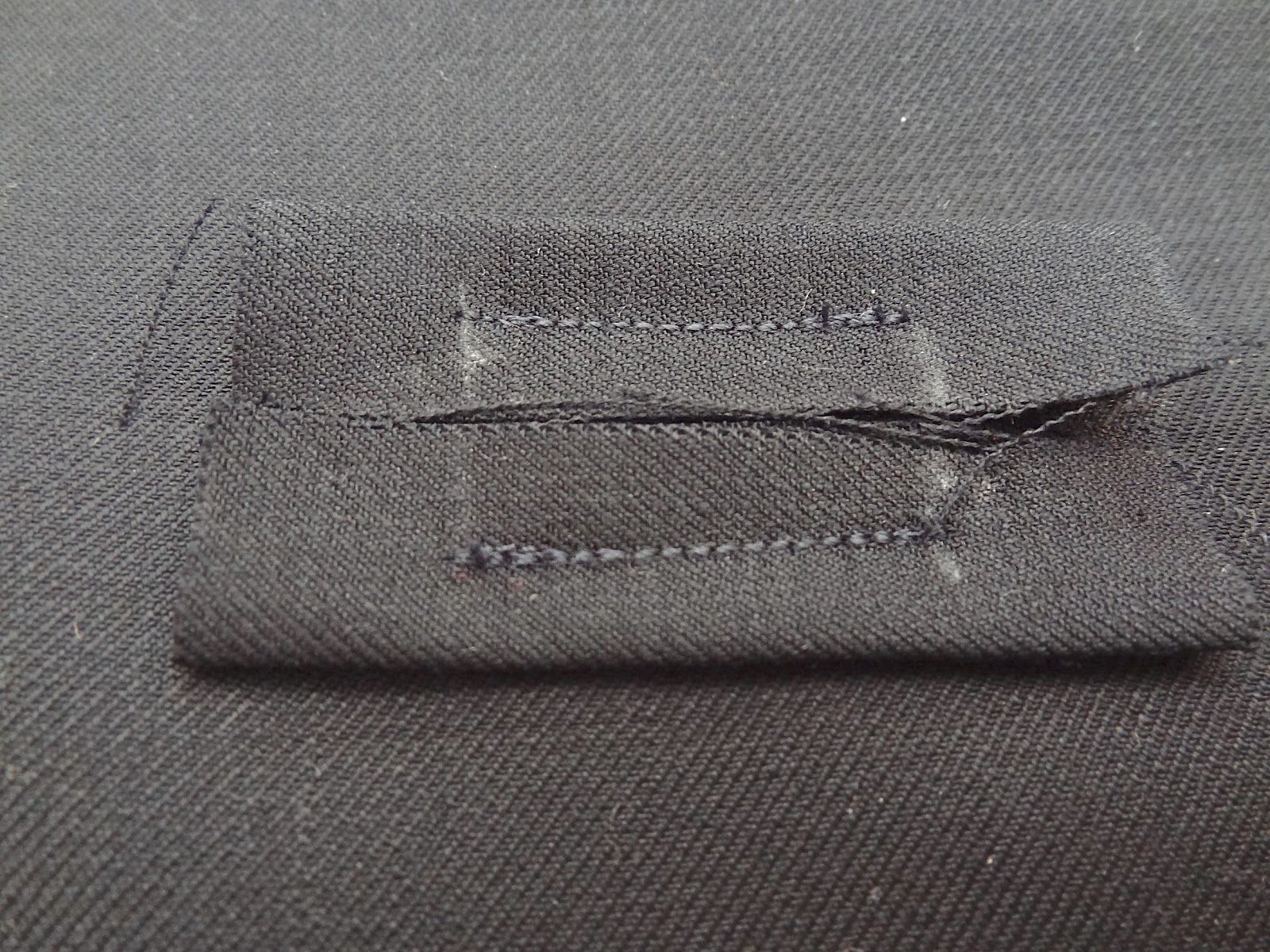 JuliaBobbin Tutorial Bound ButtonHoles and Facings