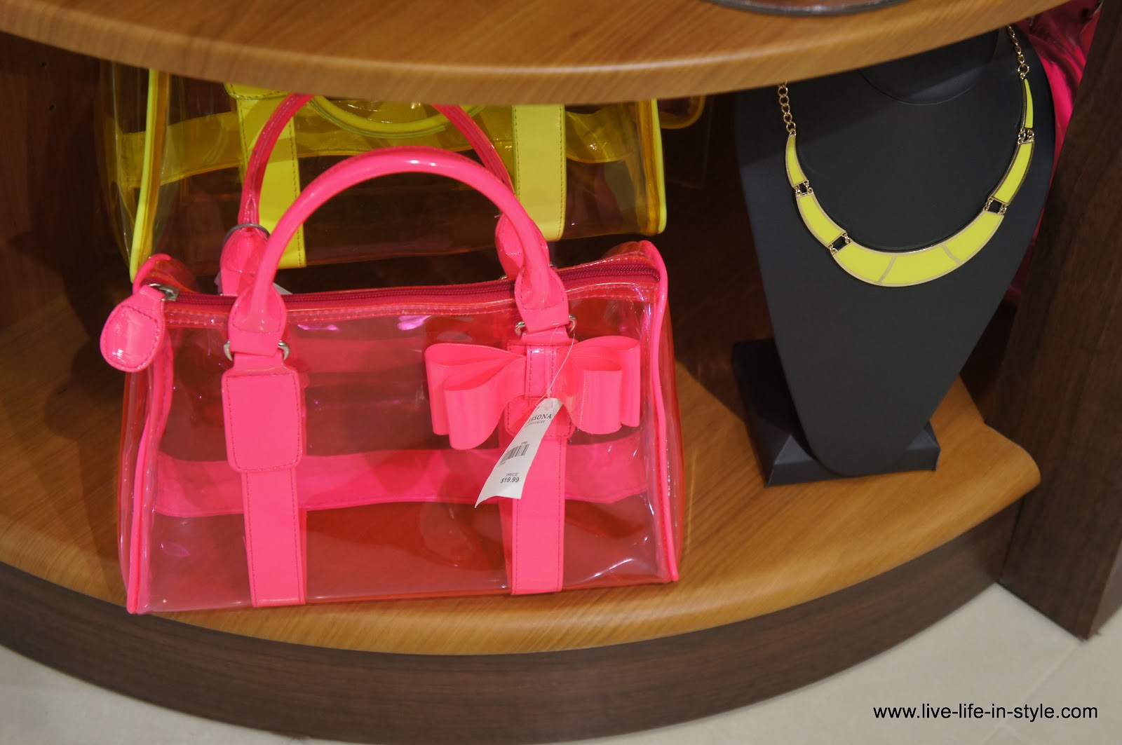 Versona Accessories Shasie’s World