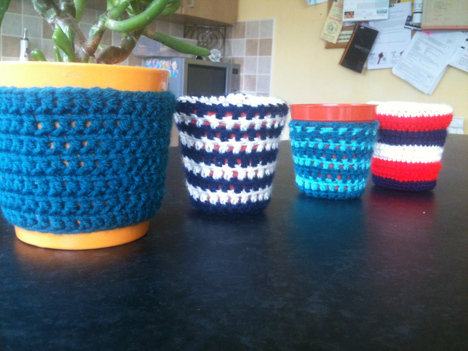 1000+ images about Knitted pot plant covers on Pinterest Plant pots
