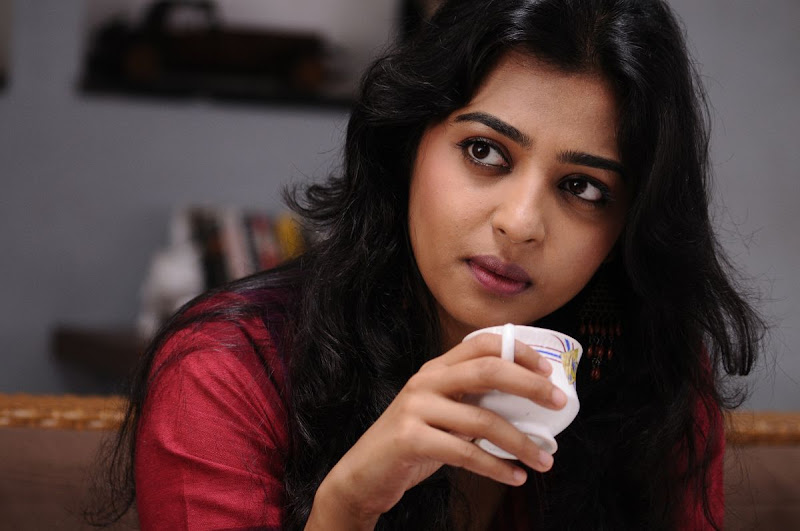 Actress Radhika Apte New Cute and Gorgeous PhotoShoot Gallery | Chennai