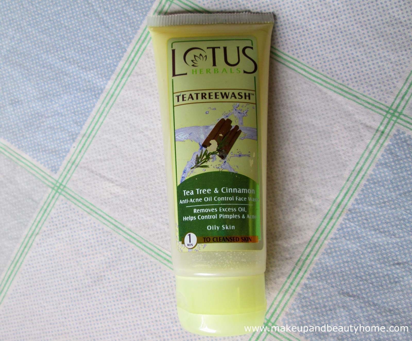 Lotus Herbals Tea Tree Anti Acne Oil Control Face Wash Review