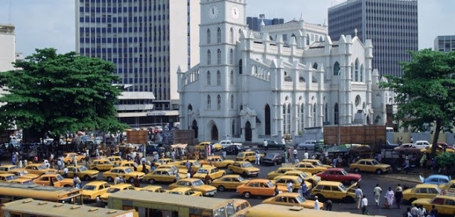 Central Bank Cuts Dollar Supplies As Currency Crisis Worsens Central Bank Cuts Dollar Supplies As Currency Crisis Worsens
