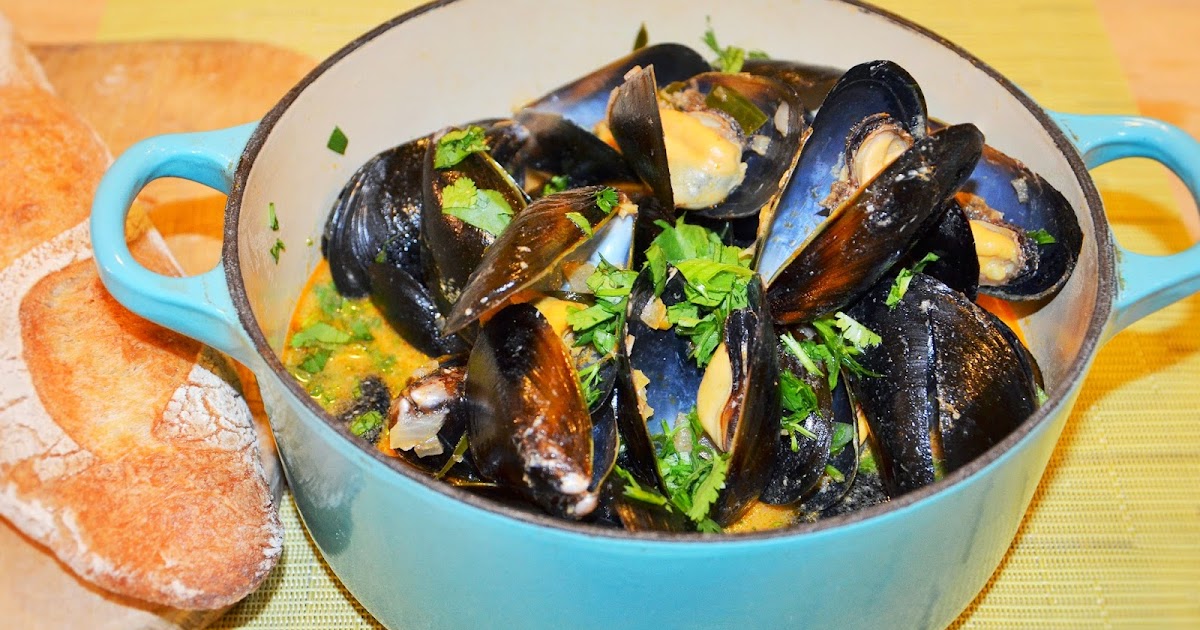 Enjoying Life with Nina in Seattle Mussels in Coconut Curry Broth