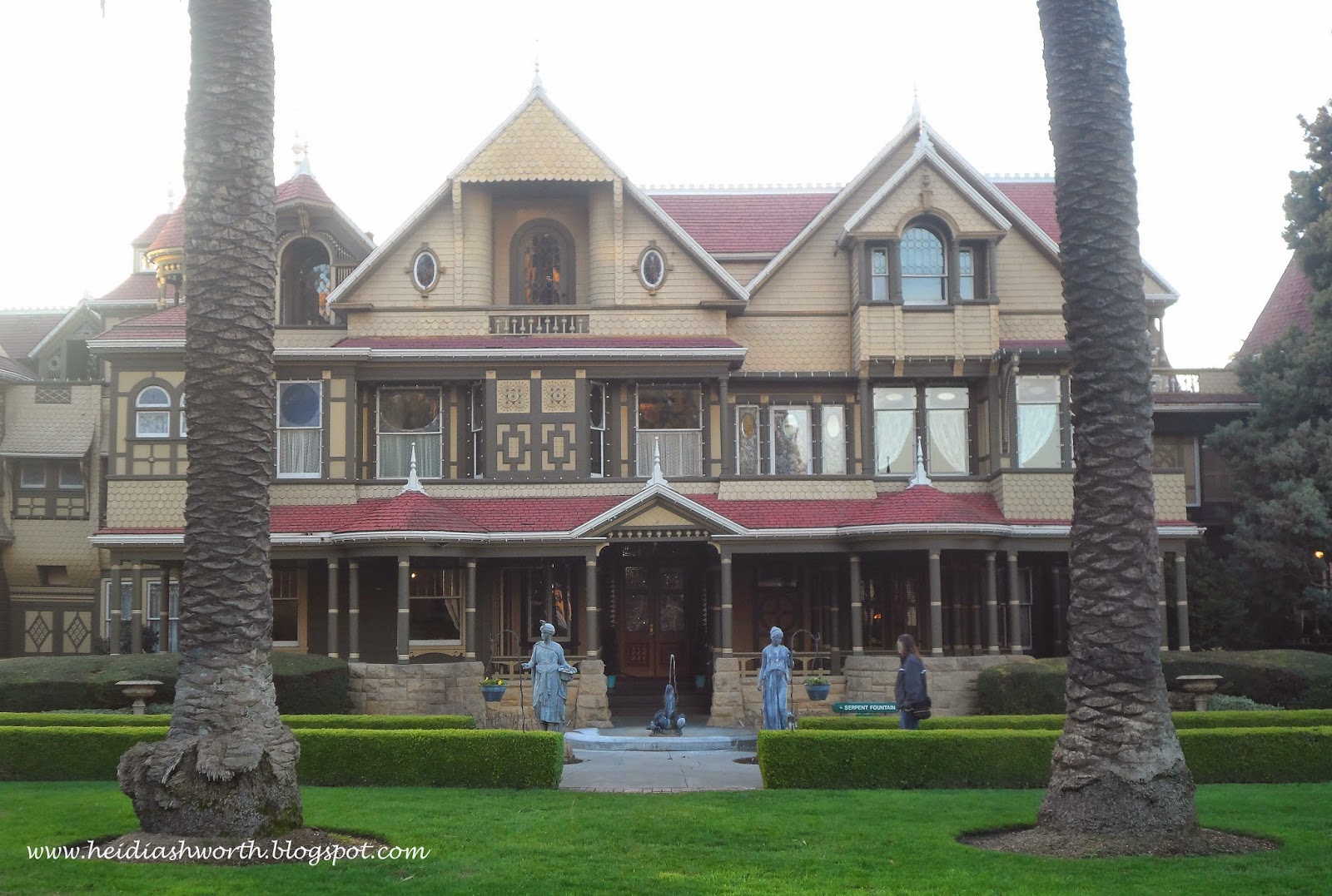 Dunhaven Place Gallivanting In California San Jose S Winchester Of Course It Wasn T Called The Winchester Mystery House When Sarah Lived There According To Sign Out Front Was Llanada Villa