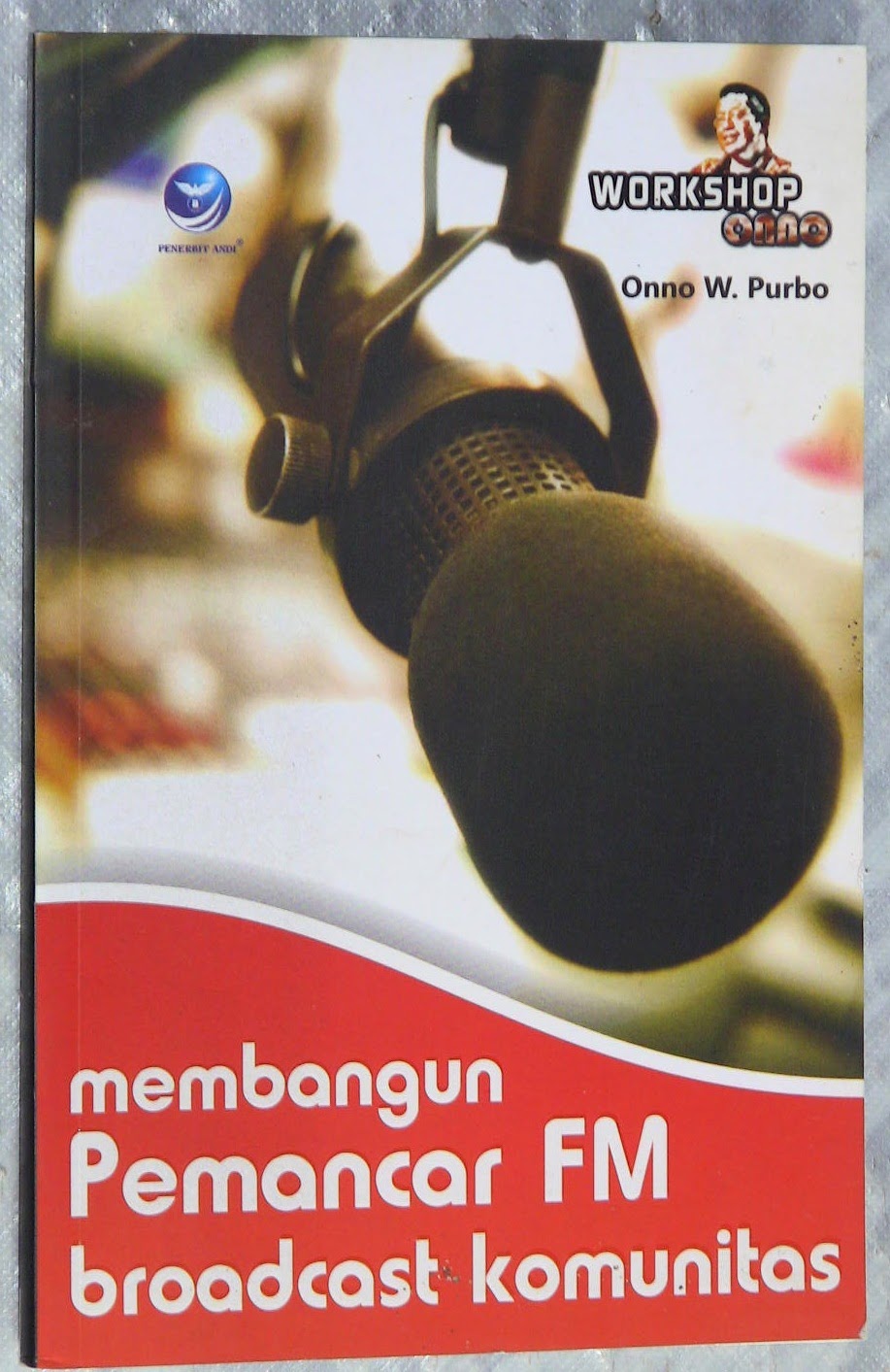 Broadcast Pemancar Radio FM