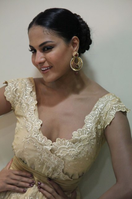 Veena Malik at promotion of her Kannada movie “Silk Sakkath Hot Maga”