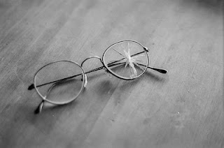 BROKEN EYEGLASSES Glass Eyes Online