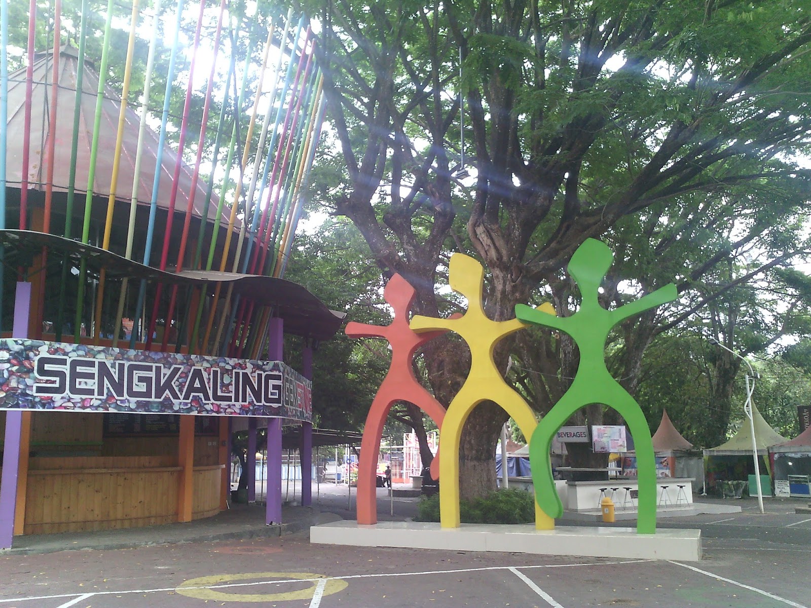 Blog Novi Oktober 2015 Taman Rekreasi Sengkaling merupakan salah satu wisata liburan keluarga yang berada di kota Malang tepatnya di Jl Raya Mulyoagung No