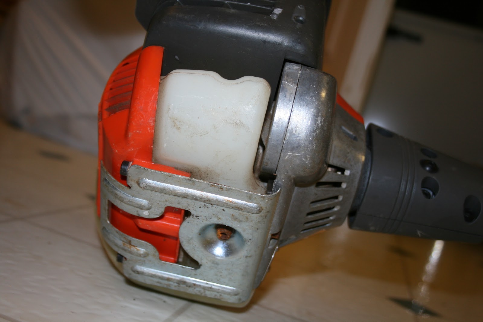 Bargain Barn Husqvarna Weed Eater 225