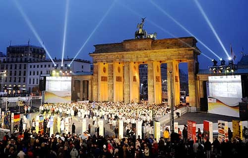 Fakta Sejarah Asal Usul Runtuhnya Tembok Berlin Jerman Fakta Sejarah Asal Usul Runtuhnya Tembok Berlin Jerman