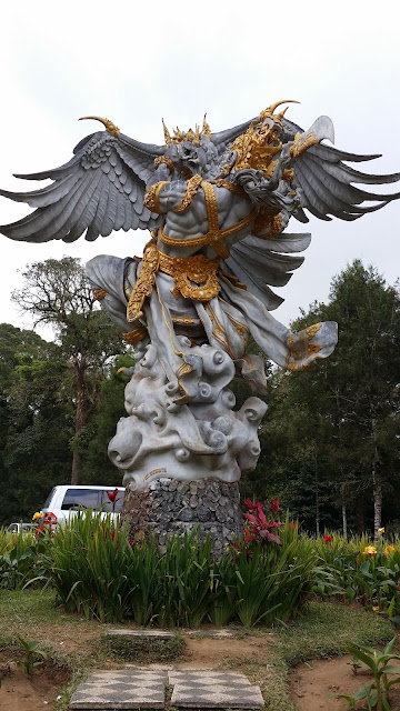 Estatua Jardín Botánico Bali