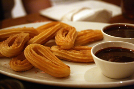 Vanilla-chilli-churros-with-chocolate-sauce.jpg