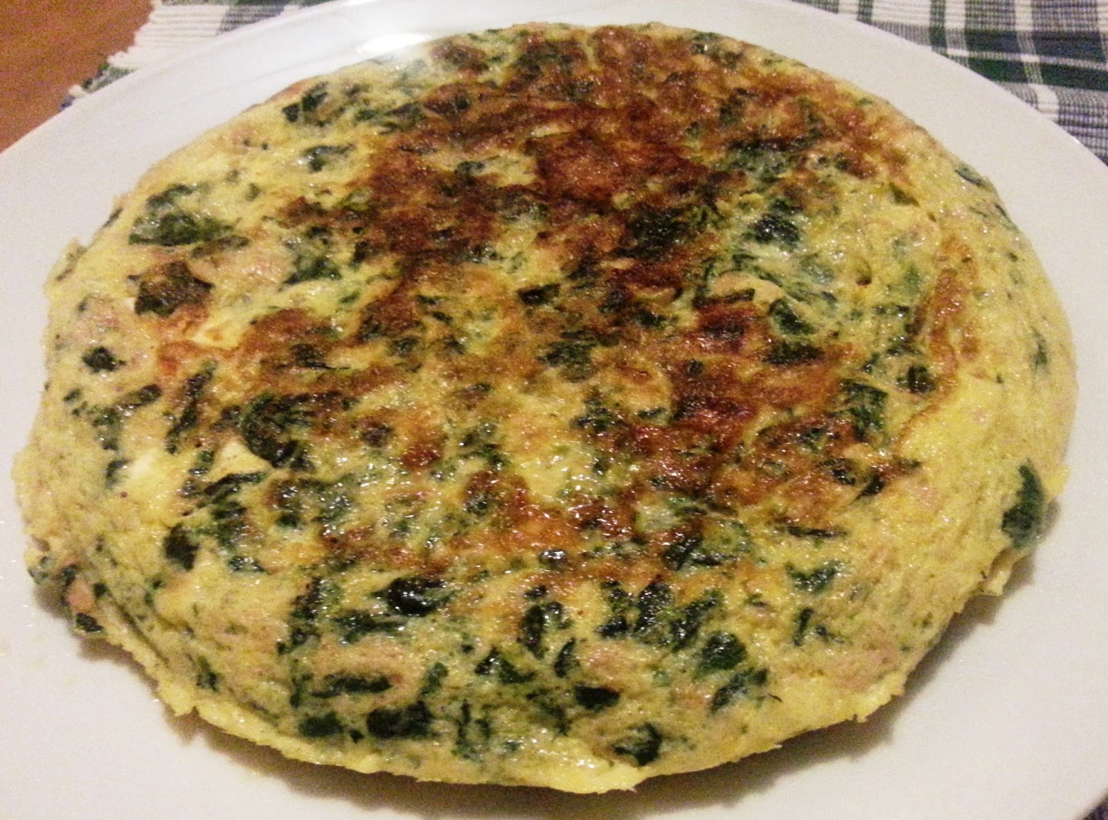 Making of cooking... Tortilla de espinacas con atún, queso feta y