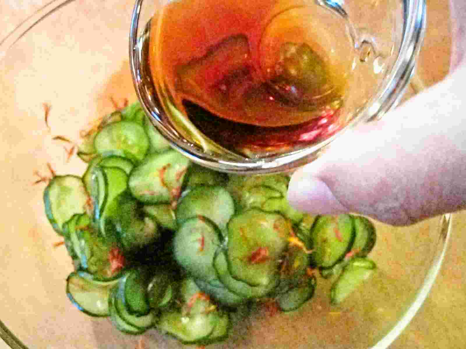 Recipes for Tom Kyuri to benibana no sunomono / Japanese cucumber and safflower in sweetened