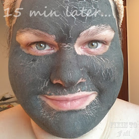 Following PINstructions: a new series where I test out pins for DIY or homemade beauty hacks. Today I'm testing out the DIY Glamglow-inspired face mask from My Newest Addiction.