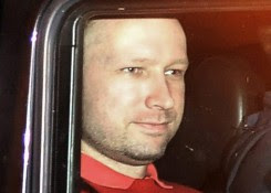 36- Anders Behring “El asesino de Oslo” quería "salvar a Europa del Islam" (SUCESOS/POLÍTICA).