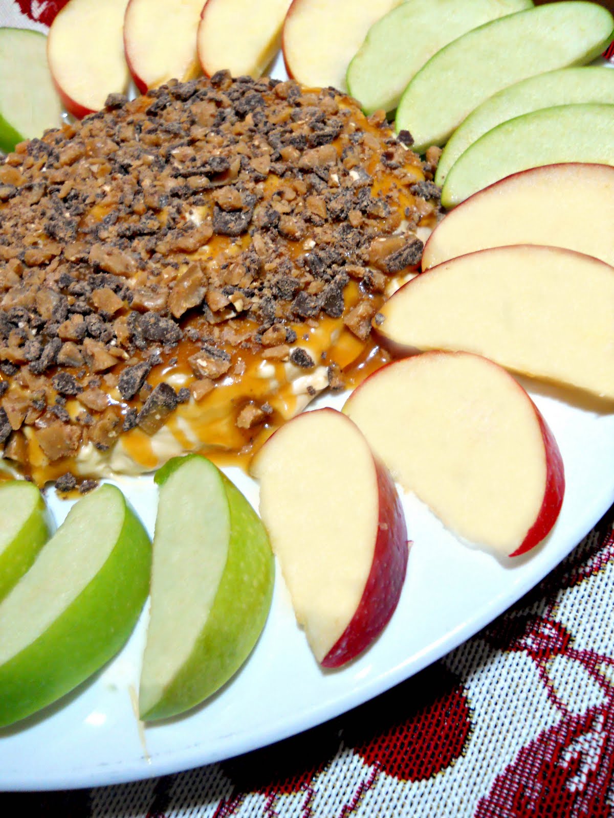 SteakNPotatoesKindaGurl Caramel Apple Marshmallow Dip {Improv Cooking